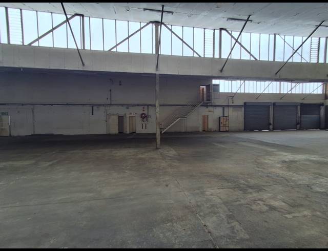1,563M² WAREHOUSE TO LET IN BENROSE